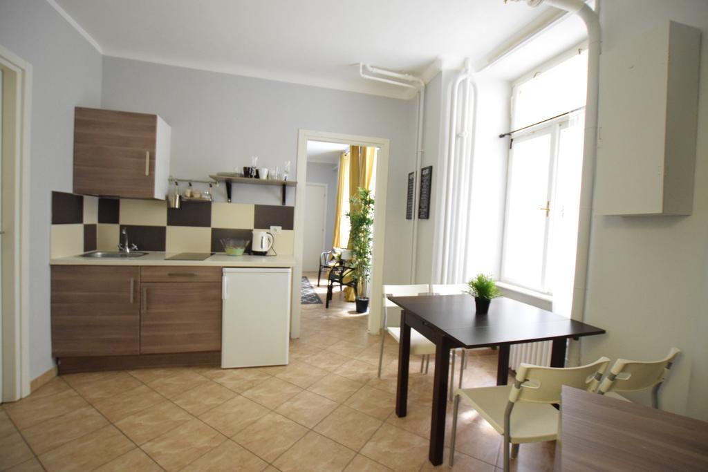 Budget Apartment By Hi5 - Revai Koez Budapest Exterior photo