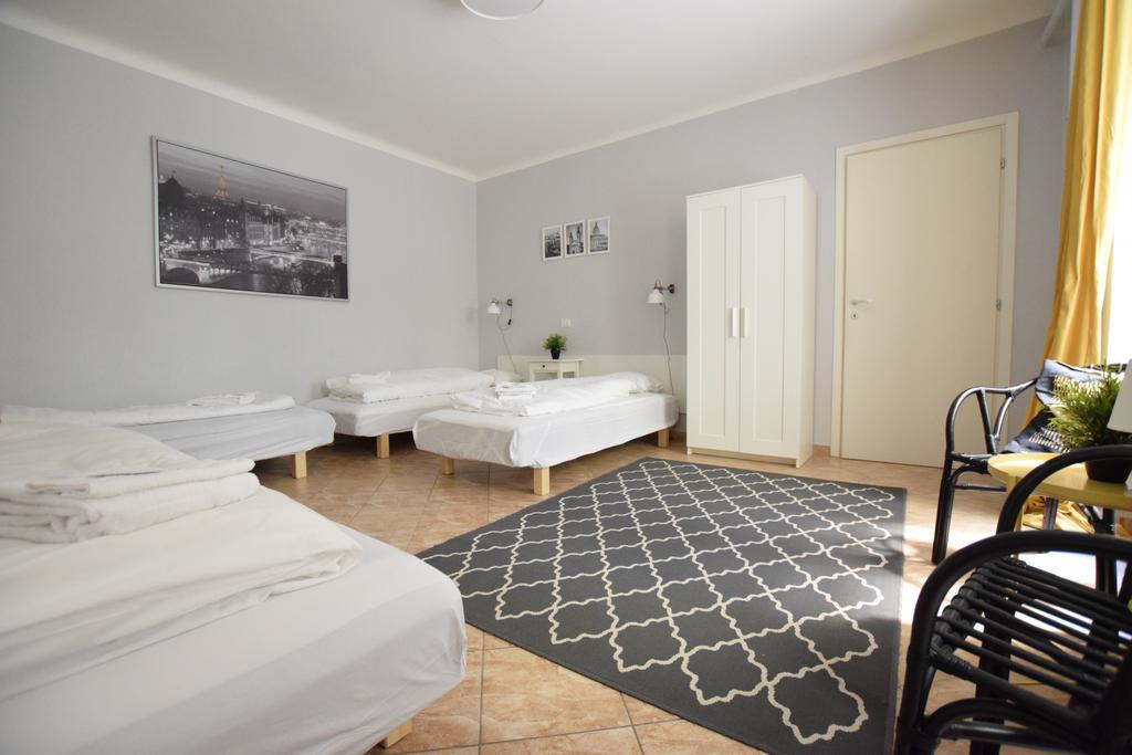 Budget Apartment By Hi5 - Revai Koez Budapest Exterior photo