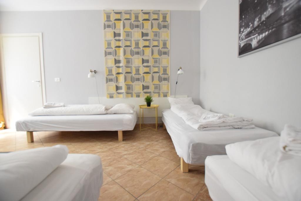 Budget Apartment By Hi5 - Revai Koez Budapest Exterior photo