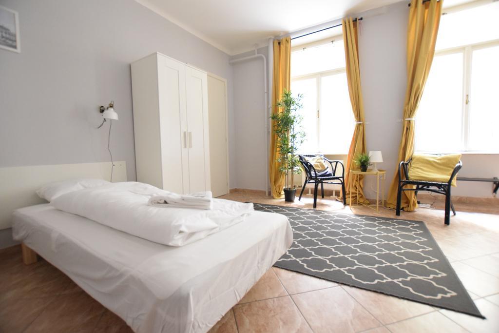 Budget Apartment By Hi5 - Revai Koez Budapest Exterior photo