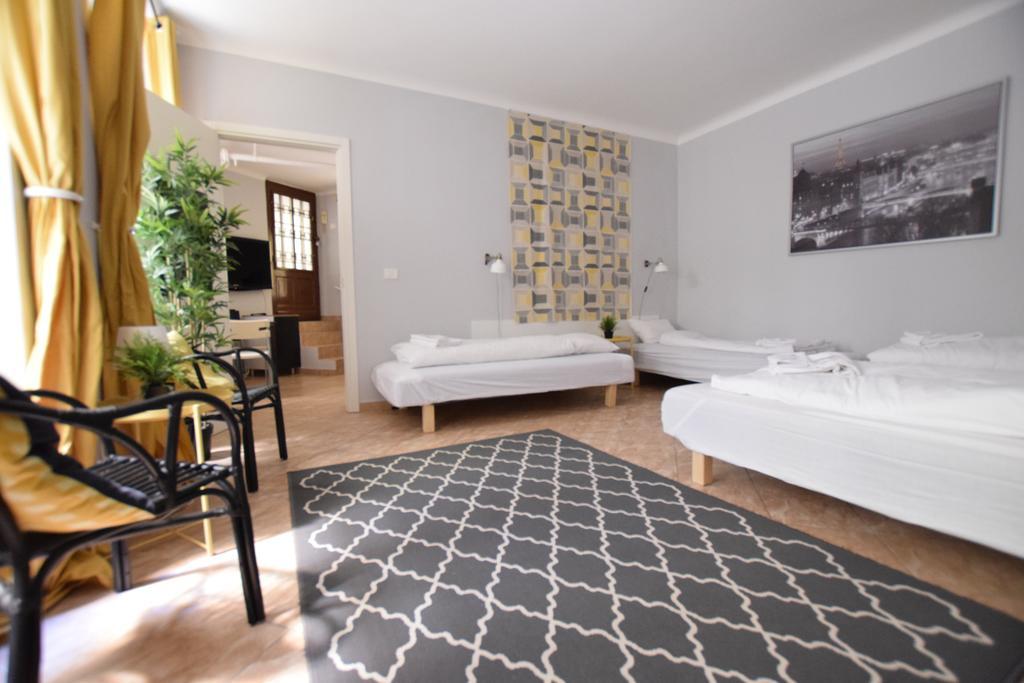 Budget Apartment By Hi5 - Revai Koez Budapest Exterior photo